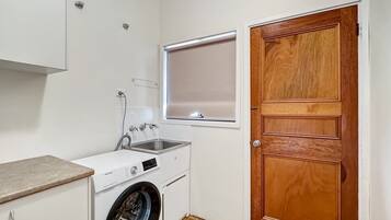 Apartment | Bathroom