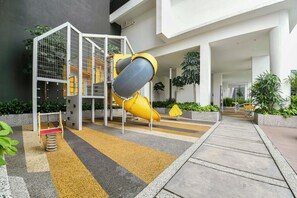 Children’s play area – outdoor