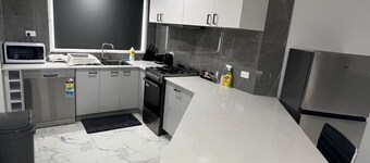 SPA House ,4 BDR, 5 beds,Master with A/C