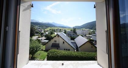 Apartment Le Brocard, 3 min walk from the center. Ideal for family or couple.