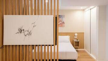 Standard Studio, City View | Laptop workspace, free WiFi