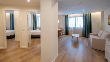 Apartament familiar, vistes a la ciutat | Espai de treball apte per a portàtils i wifi gratuïta