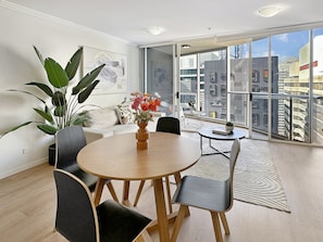 Apartment | Interior - High-rise 2-bed Apartment With Gym, BBQ & Pool (Brisbane)