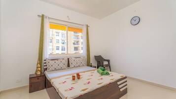 Blackout curtains, free WiFi, bed sheets