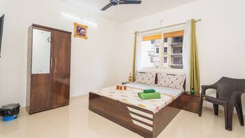 Standardrum | Mörkläggningsgardiner, gratis wi-fi och sängkläder