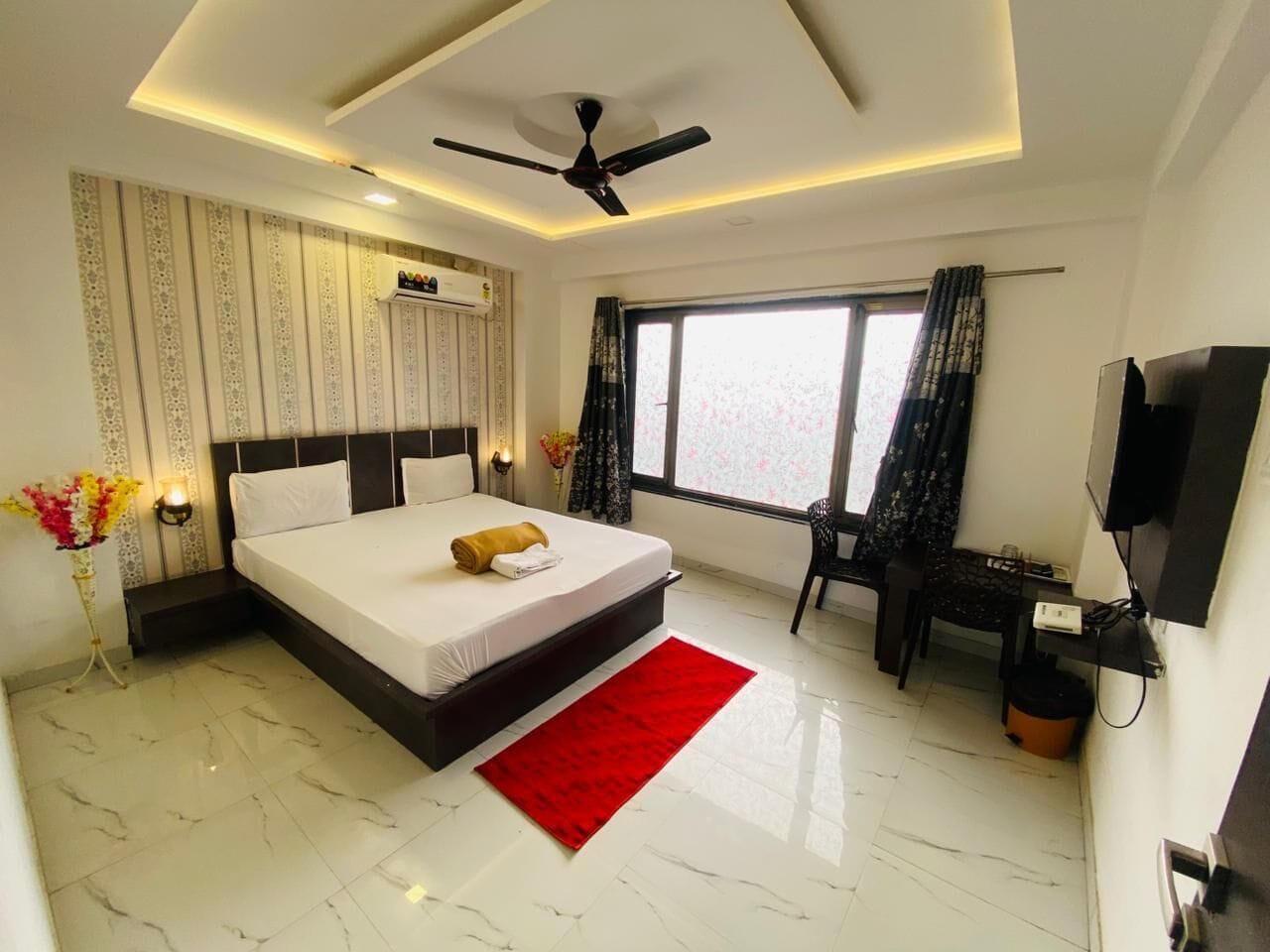 Deluxe Room | Rollaway beds, free WiFi, bed sheets