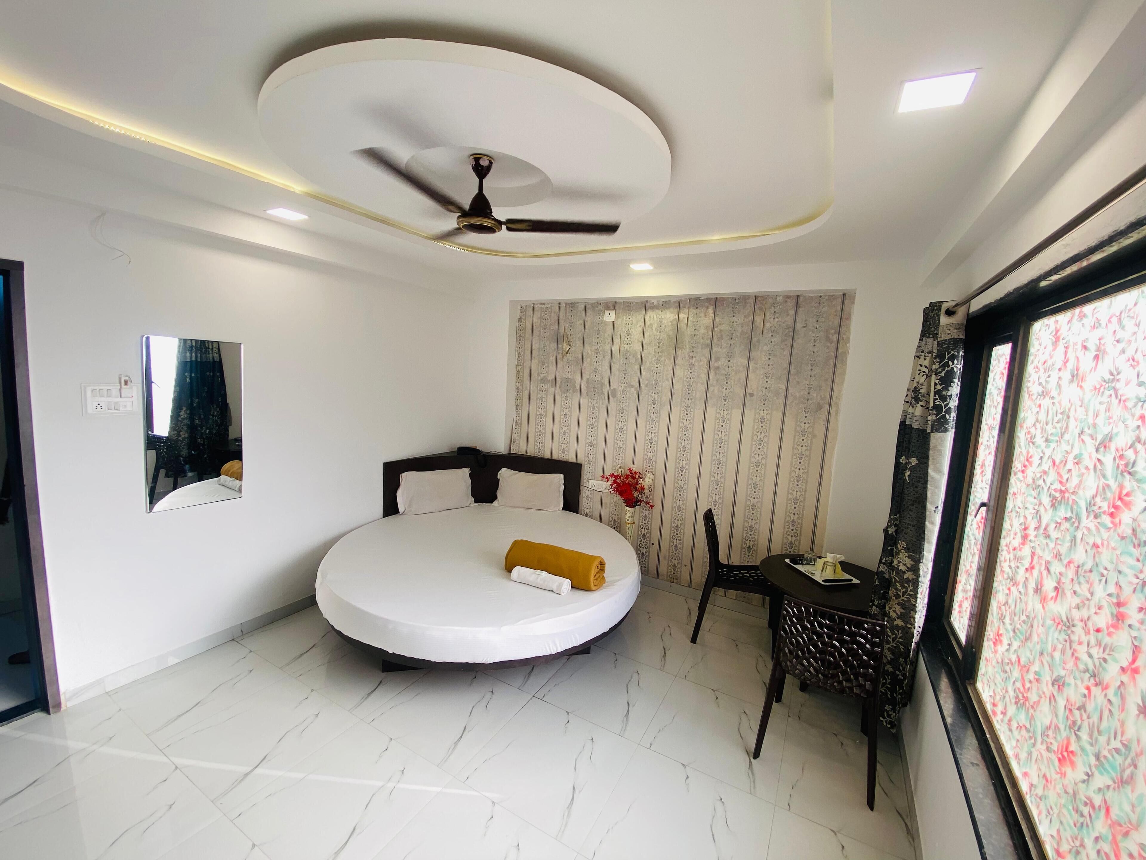 أسرّة قابلة للطي وواي فاي مجانًا وملاءات أسرّة