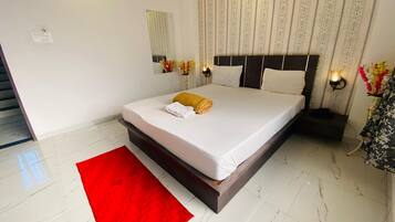 Rollaway beds, free WiFi, bed sheets