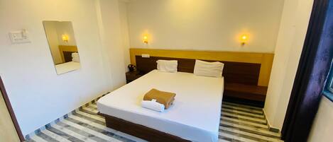 Classic-Zimmer | Zustellbetten, kostenloses WLAN, Bettwäsche