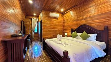 Standard Room | Desk, free WiFi, bed sheets