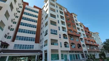 Laguna Apartment 1 @ Marina Island