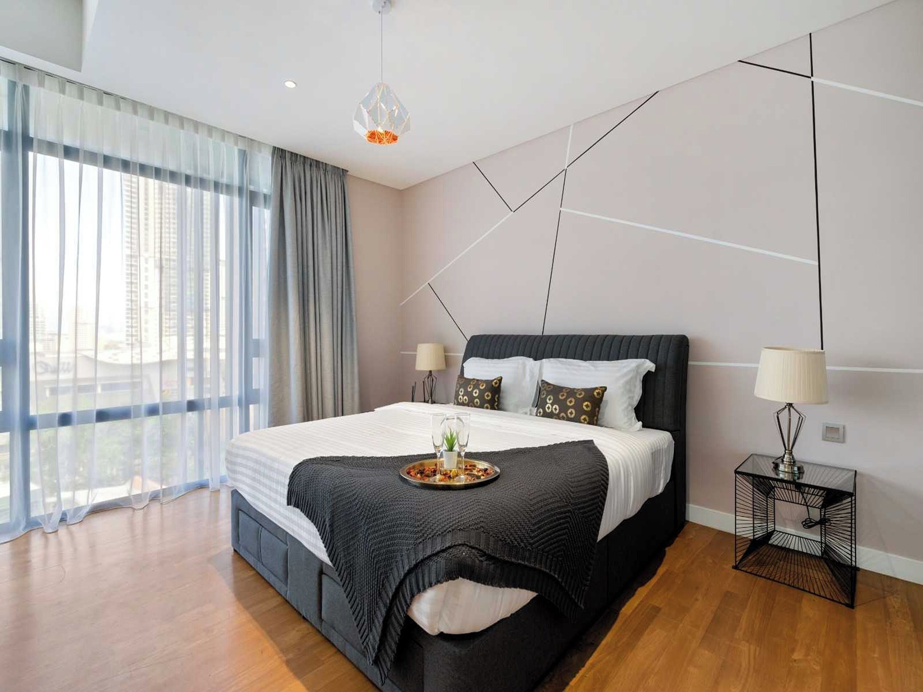 Premium Studio | Desk, free WiFi, bed sheets