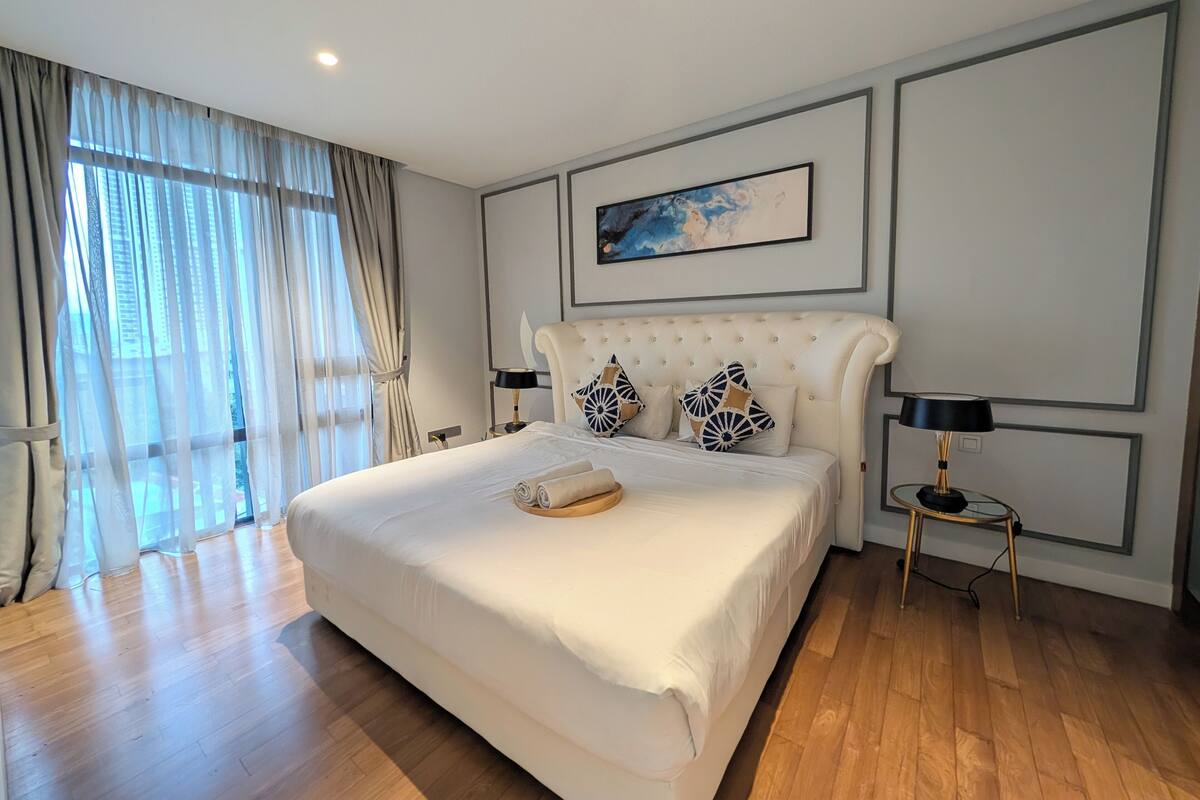 Junior-Suite | Schreibtisch, kostenloses WLAN, Bettwäsche