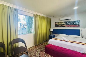 Family Sunset (1 King 1 Single with Fridge) | Bed sheets - Green Town Hotels And Resorts (Port Dickson)