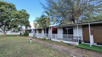 Twin Sharing Cabin | ベッドシーツ