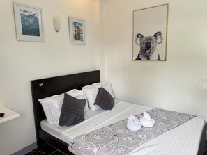 Standard Room | Desk, soundproofing, free WiFi, bed sheets - Chateau Du Soleil (San Fernando)