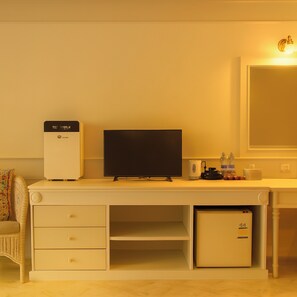 Habitación superior | Escritorio, wifi gratis, ropa de cama