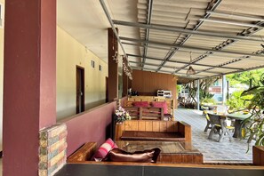 บริเวณภายนอก