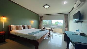 Desk, free WiFi, bed sheets