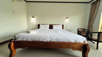 Desk, free WiFi, bed sheets