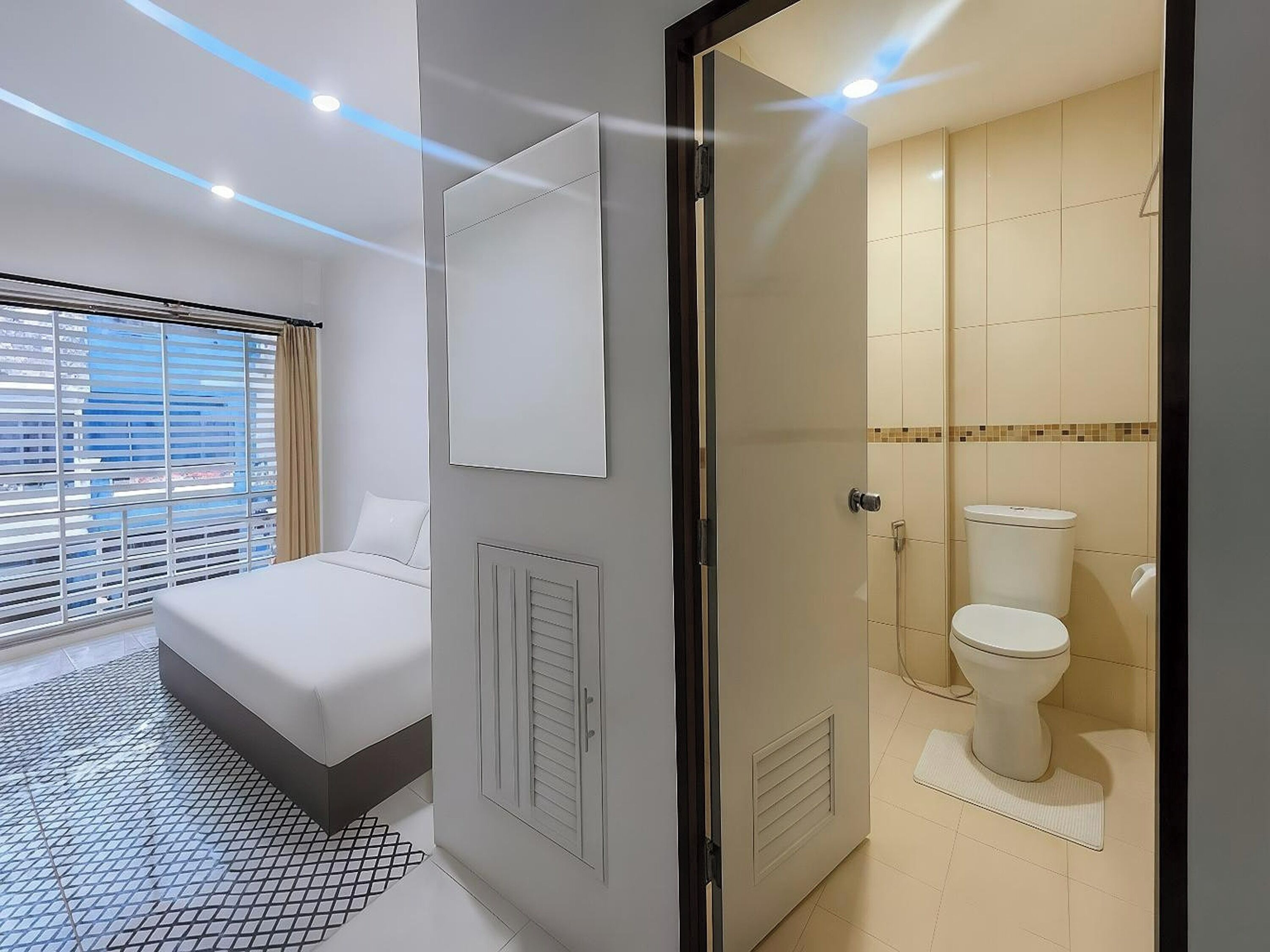 Desk, WiFi (free), bed sheets