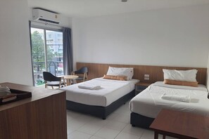 Standard-Zweibettzimmer | Schreibtisch, kostenloses WLAN, Bettwäsche