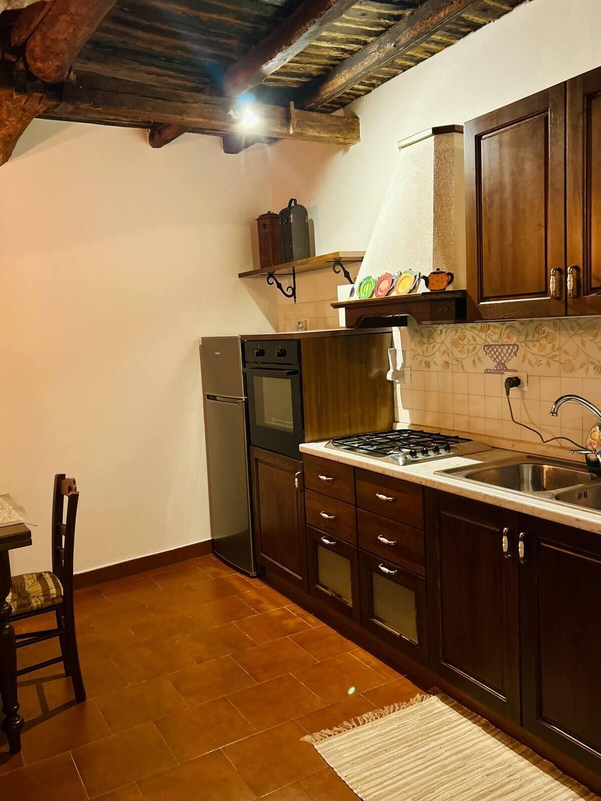 Microwave, oven, stovetop, cookware/dishes/utensils