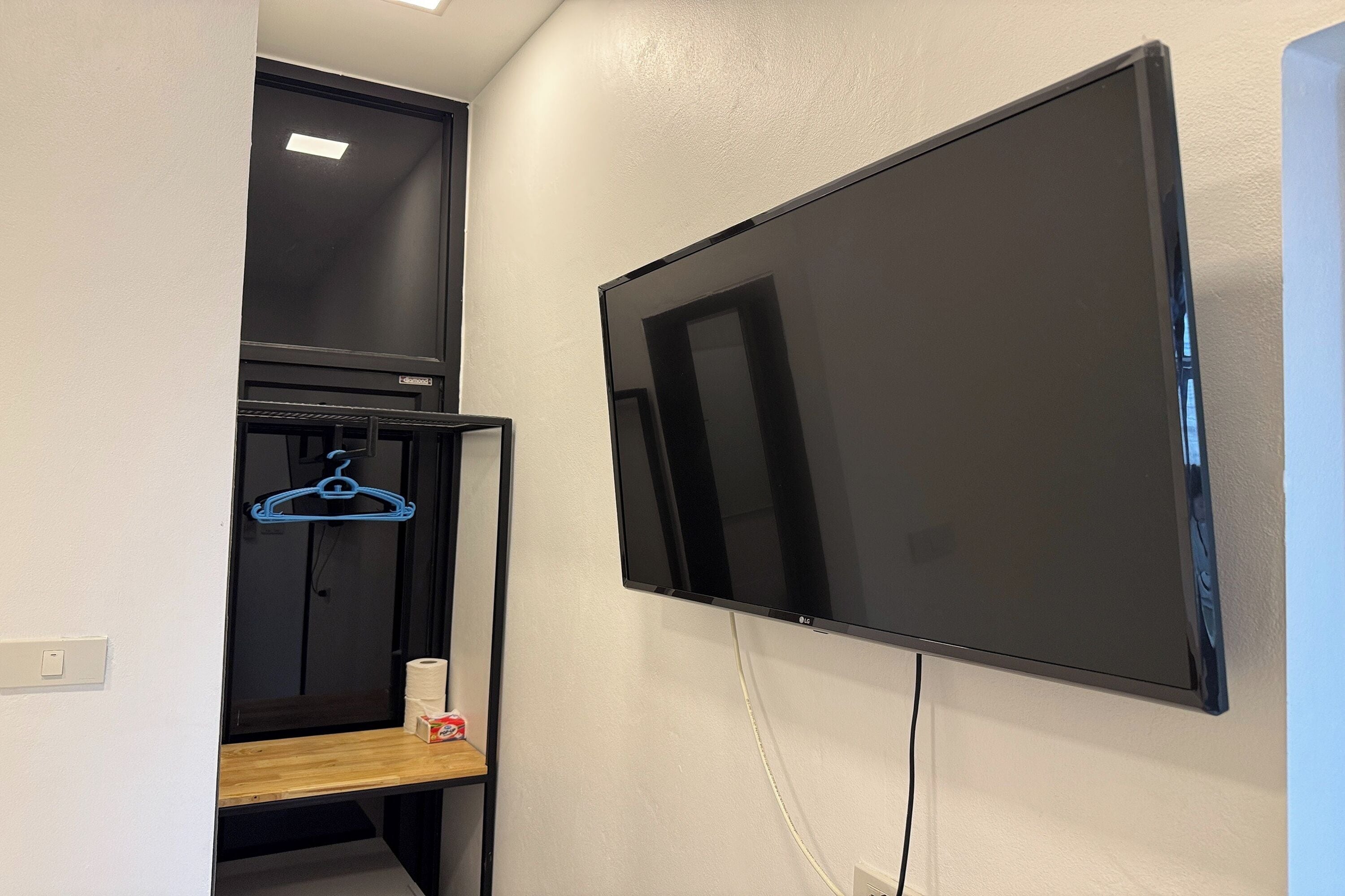 隔音、免费 WiFi、床单