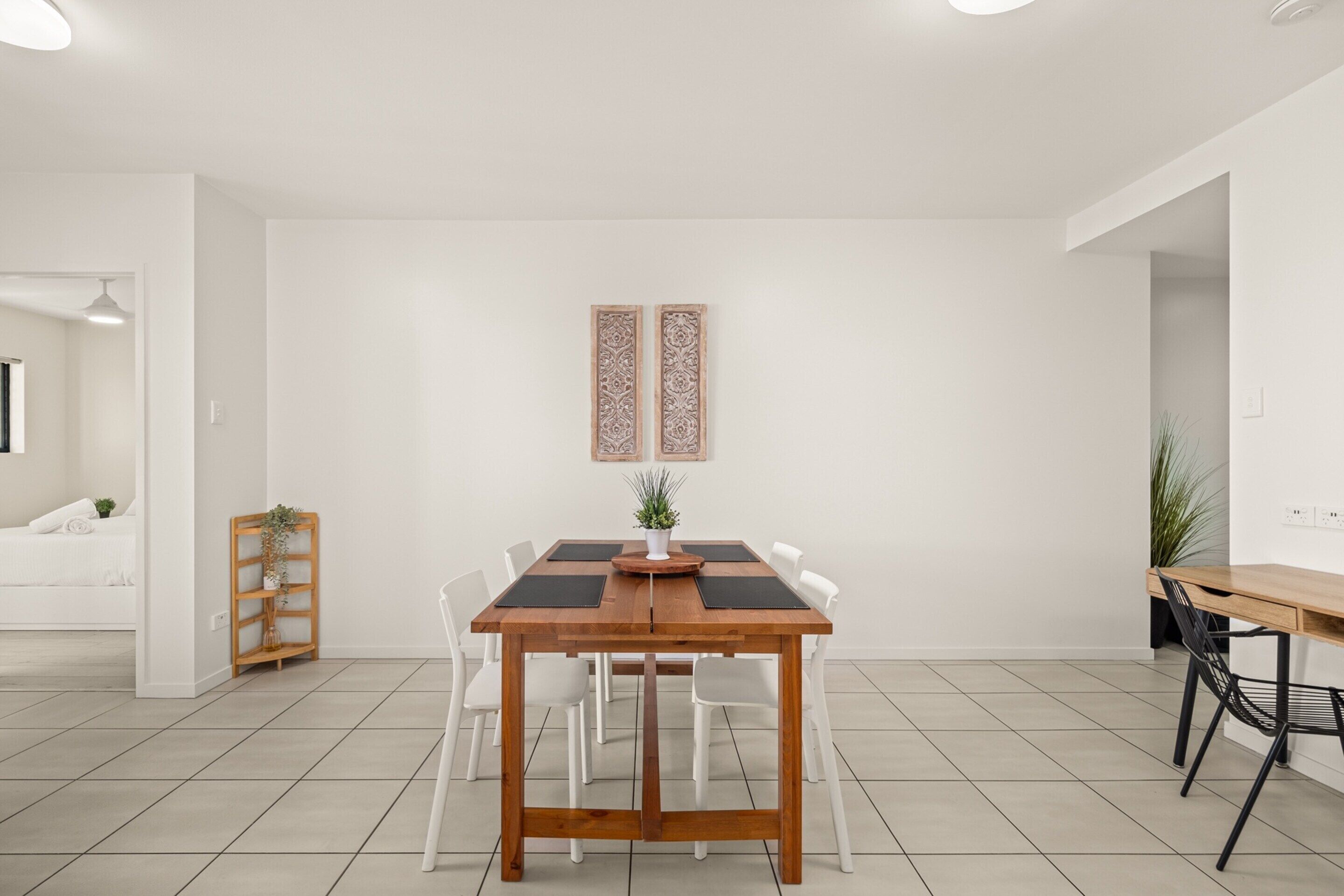 Apartment | Dining