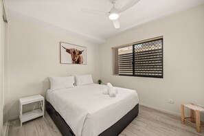 Apartment - Central South Brisbane Stay With Pool Access (Brisbane)