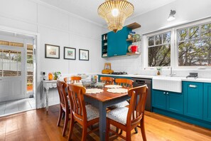 Apartment | Living room - Bright 3-bed House With Garden, (Blackheath)