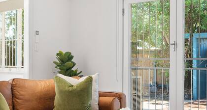 Bright 3-bed With Garden by Banks Street Reserve