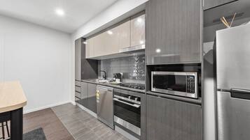 Apartment | Private kitchen | Cookware/dishes/utensils
