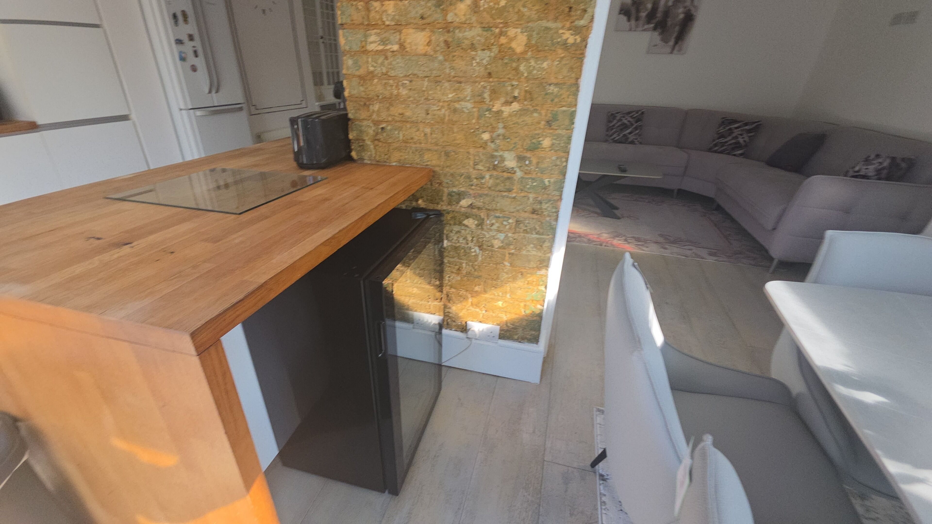 House, 5 Bedrooms, Smoking | Living room