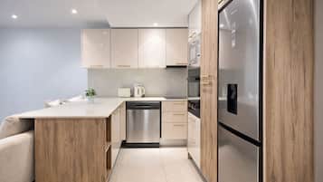 Apartment | Eigene Küche | Kühlschrank, Mikrowelle, Ofen, Herdplatte