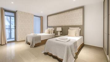 Apartment | Iron/ironing board, free WiFi