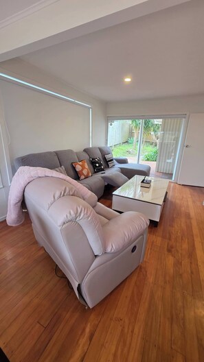 تلفزيون ذكي