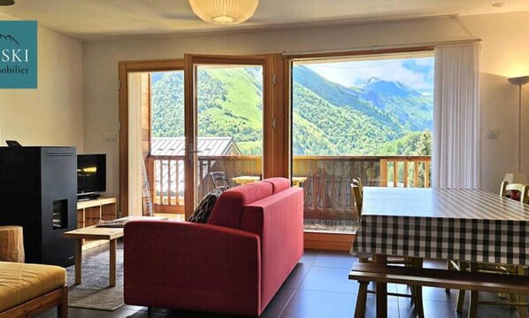 Living area - Chalet in Saint-sorlin Near Ski Slopes (Saint-Sorlin-d'Arves)
