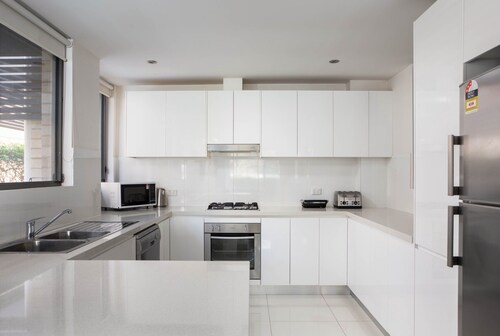 Spacious Two-bedroom Apartment Near Hospital