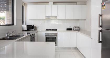 Spacious Two-bedroom Apartment Near Hospital