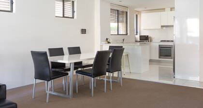 Spacious Two-bedroom Apartment Near Hospital