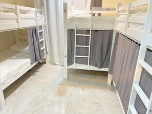 Laptop workspace, iron/ironing board, free WiFi, bed sheets