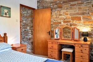 3 عدّة غرف نوم وواي فاي مجانًا وملاءات أسرّة