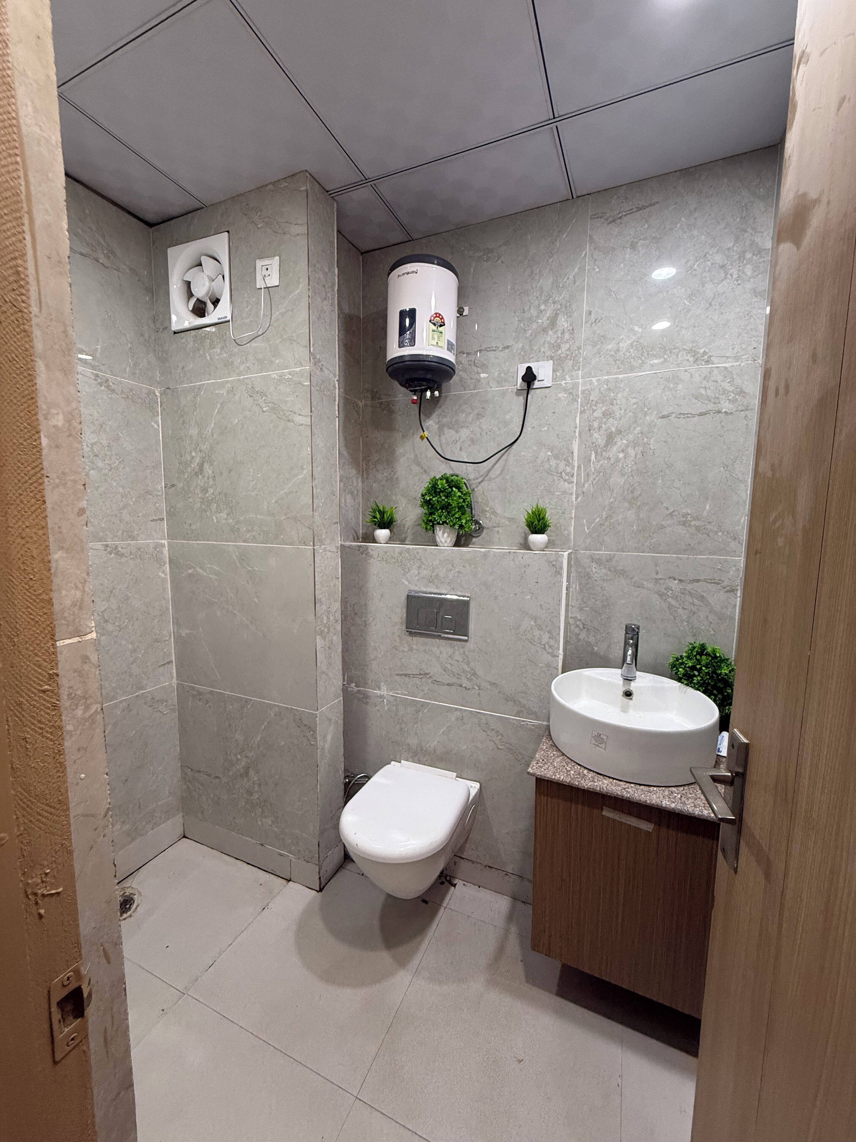 Dusche, Whirlpool, Haartrockner, Bidet