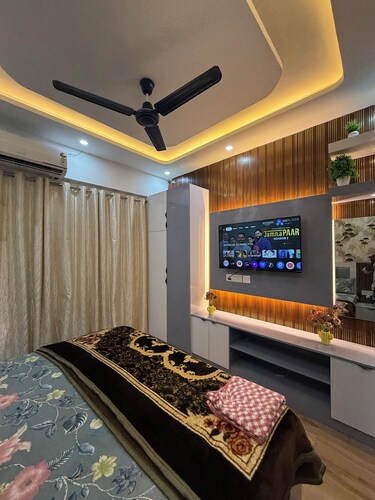 Charming bed & breakfast in enchanting Greater Noida with AC