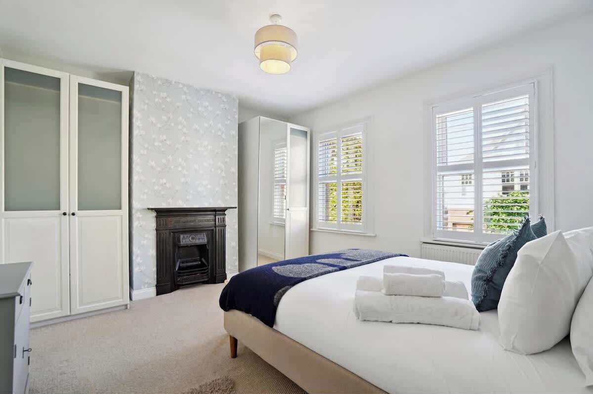 3 bedrooms, iron/ironing board, travel cot, WiFi