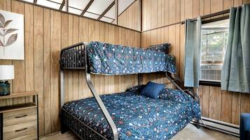 Fer et planche Ă  repasser, Wi-Fi, draps fournis