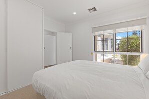 公寓 | 2 多间卧室、笔记本电脑工作区、熨斗/熨衣板、床单