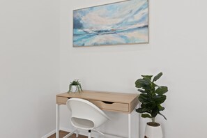 Living room - Quiet 2-bed Retreat With Private Courtyard (Adelaide)