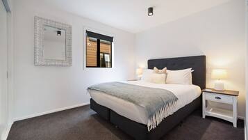 1 bedroom, iron/ironing board, WiFi